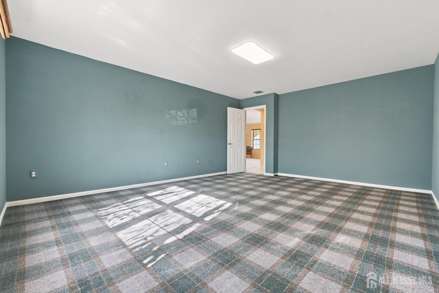12 Powderhorn Way Allentown NJ 08501
