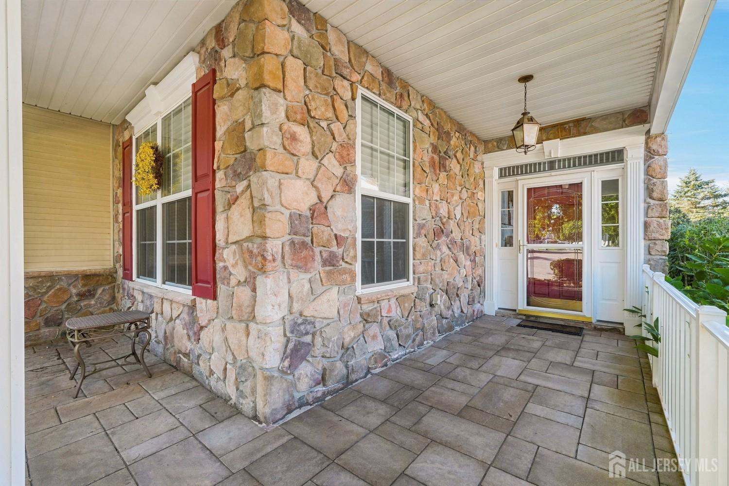 12 Powderhorn Way Allentown NJ 08501