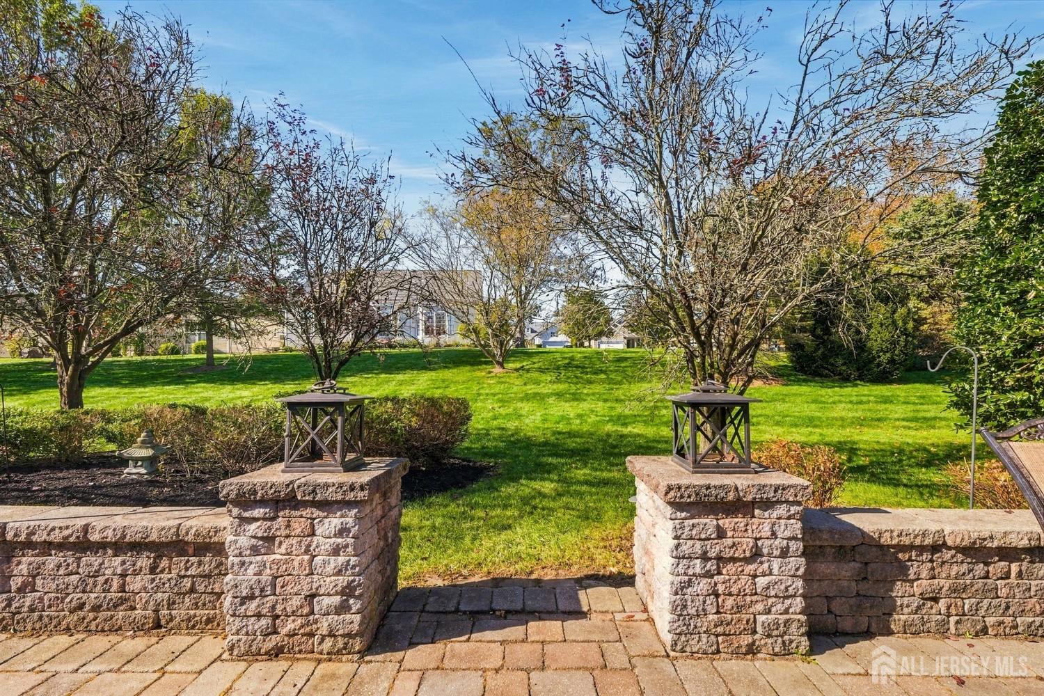 12 Powderhorn Way Allentown NJ 08501