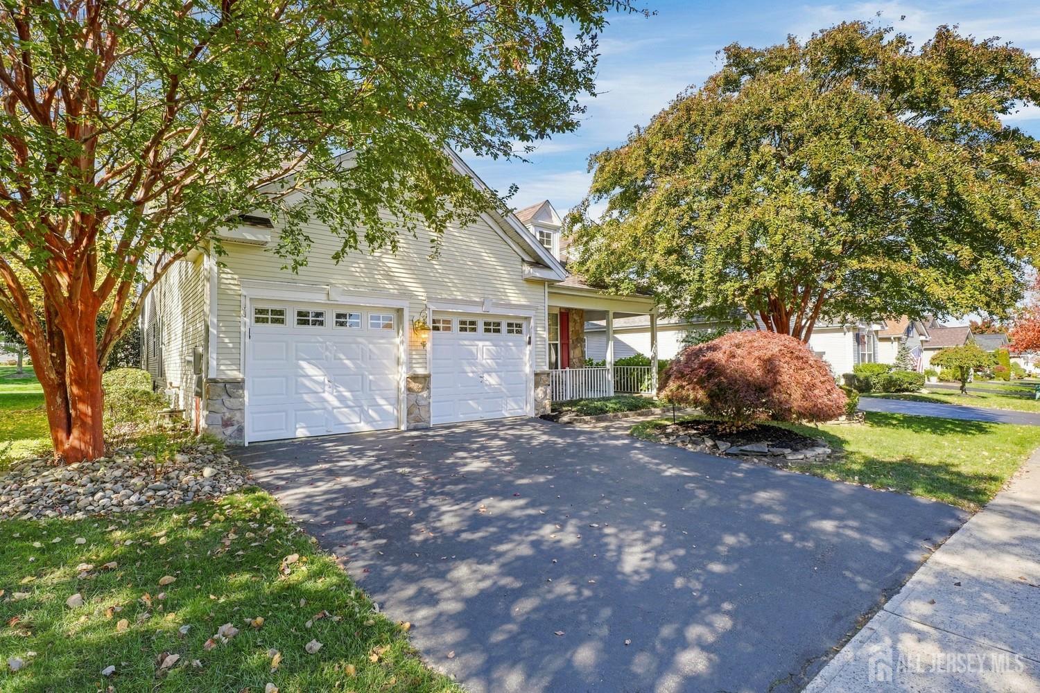 12 Powderhorn Way Allentown NJ 08501