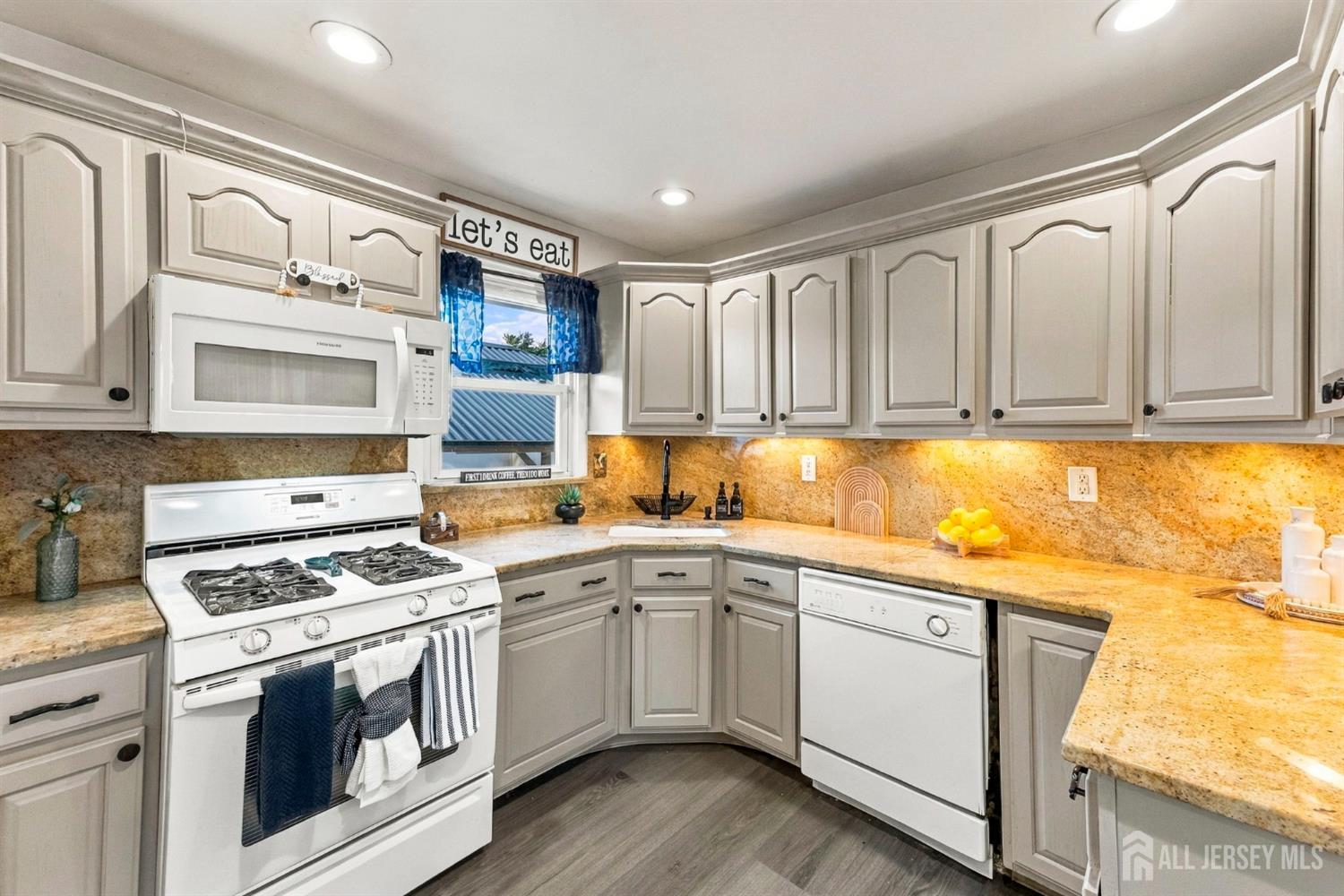 27 Harrison Avenue Carteret NJ 07008