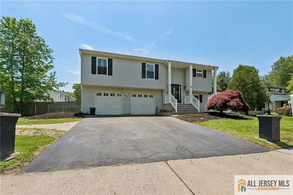 Howell NJ, 21 Cherry Bend Drive