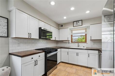 21 Cherry Bend Drive Howell NJ 07731