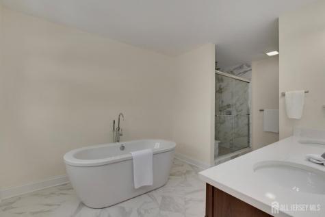 2 Maddie Court Colonia NJ 07067