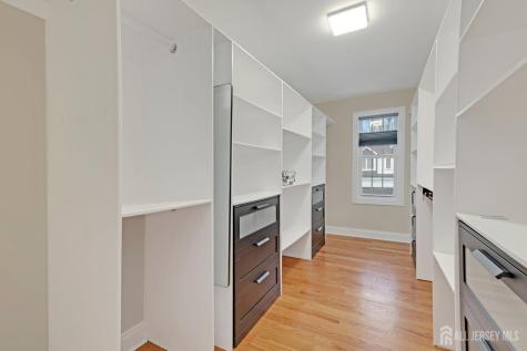 2 Maddie Court Colonia NJ 07067