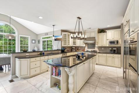 5 Northwind Court Monroe NJ 08831