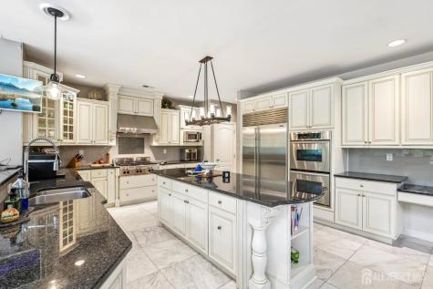 5 Northwind Court Monroe NJ 08831