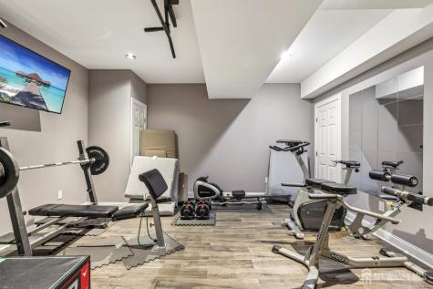 5 Northwind Court Monroe NJ 08831