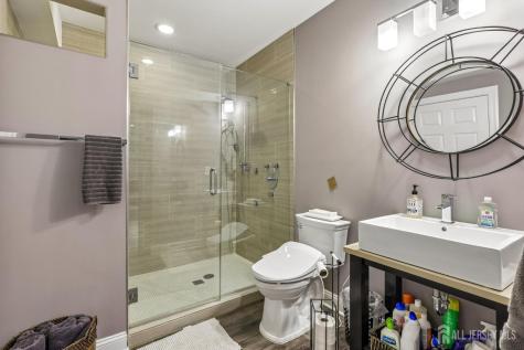 5 Northwind Court Monroe NJ 08831