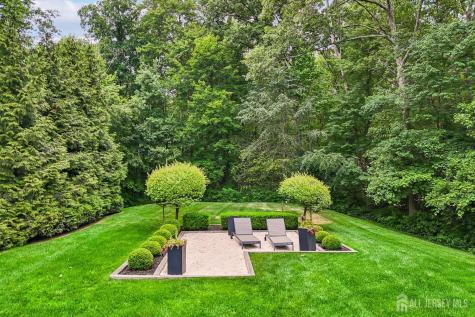 5 Northwind Court Monroe NJ 08831