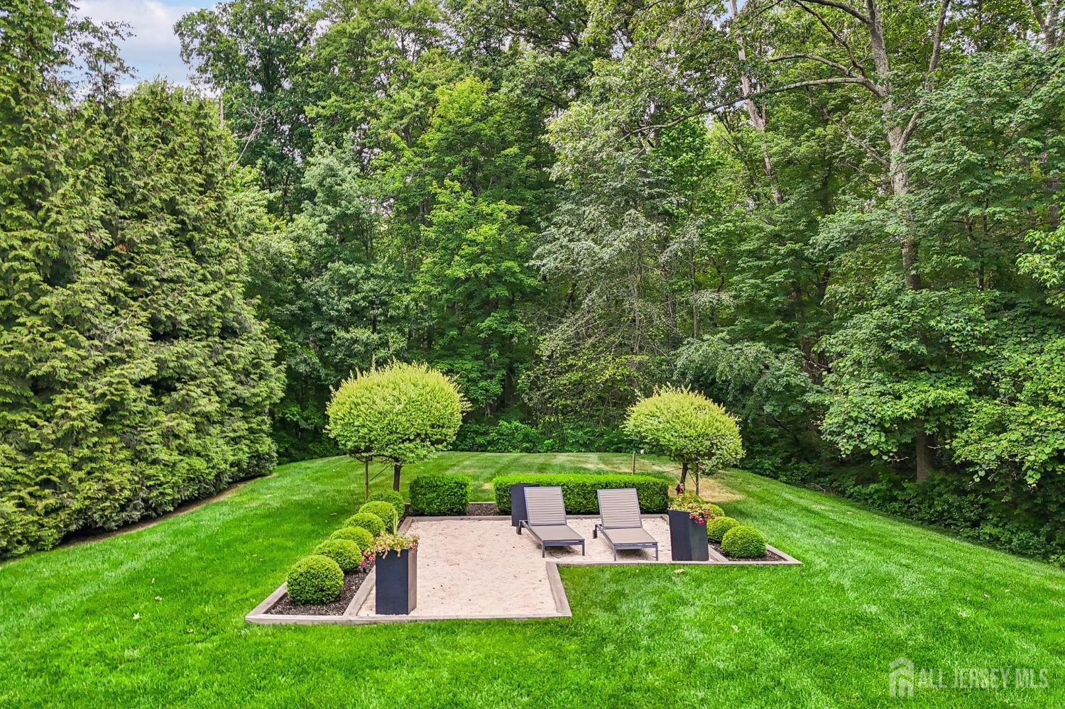 5 Northwind Court Monroe NJ 08831