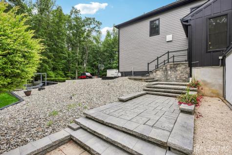 5 Northwind Court Monroe NJ 08831