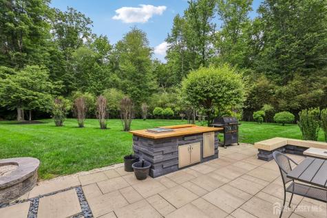 5 Northwind Court Monroe NJ 08831