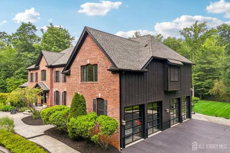 5 Northwind Court Monroe NJ 08831