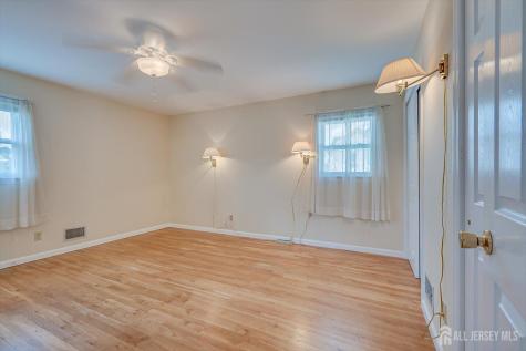 12 Dixon Drive Woodbridge Proper NJ 07095
