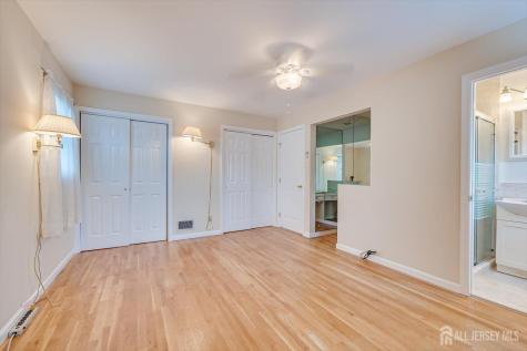 12 Dixon Drive Woodbridge Proper NJ 07095