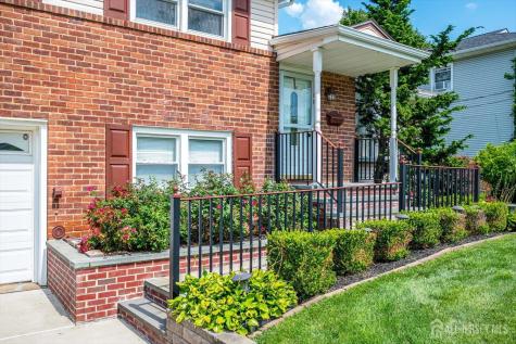 12 Dixon Drive Woodbridge Proper NJ 07095