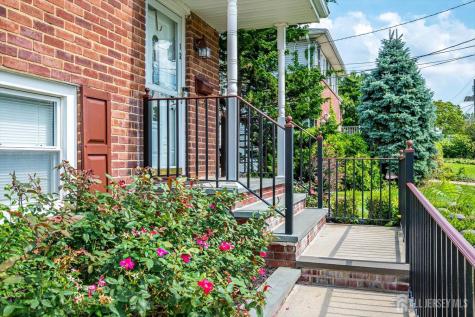 12 Dixon Drive Woodbridge Proper NJ 07095