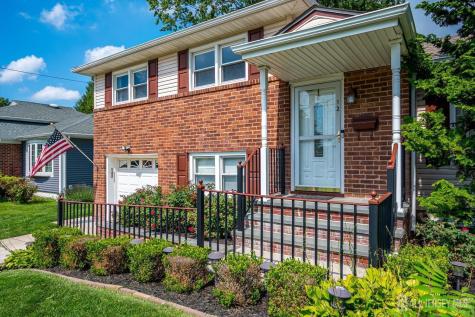 12 Dixon Drive Woodbridge Proper NJ 07095