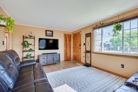 49 N Smith Street Avenel NJ 07001