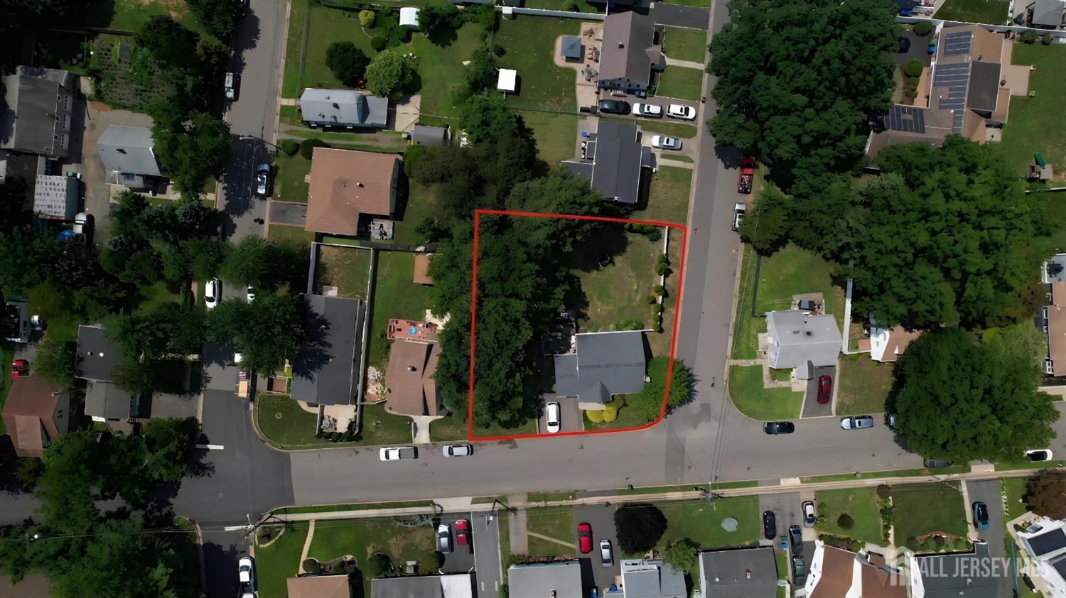 92 Silver Lake Avenue Edison NJ 08817