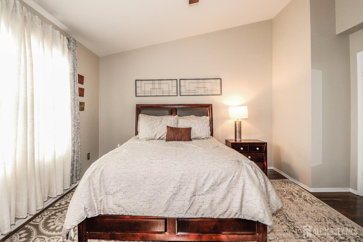 323 Ventnor Court Piscataway NJ 08854