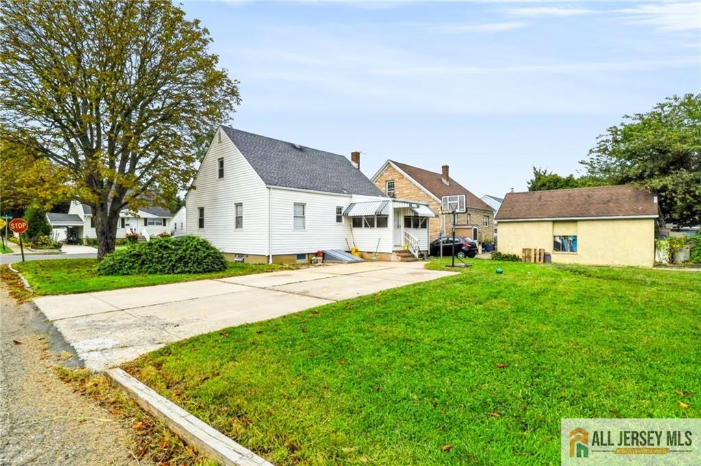 42 Burton Avenue South River NJ 08882