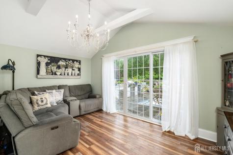 61 Laurel Avenue Franklin NJ 08528