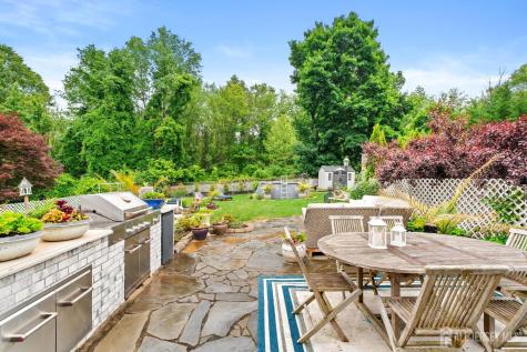 61 Laurel Avenue Franklin NJ 08528