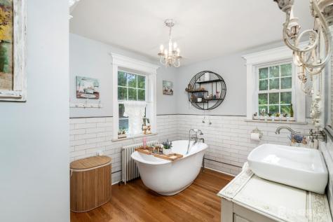 61 Laurel Avenue Franklin NJ 08528