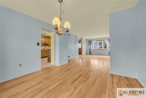 25 Greenwich Road Edison NJ 08820