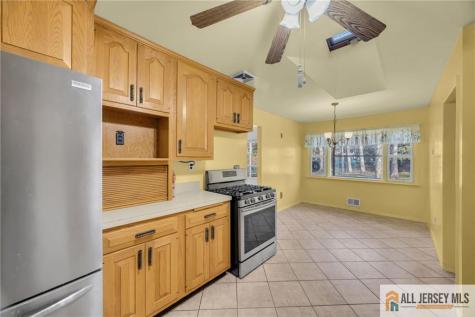 25 Greenwich Road Edison NJ 08820