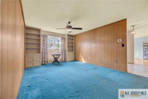 25 Greenwich Road Edison NJ 08820