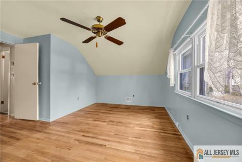25 Greenwich Road Edison NJ 08820