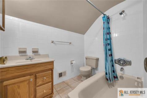 25 Greenwich Road Edison NJ 08820