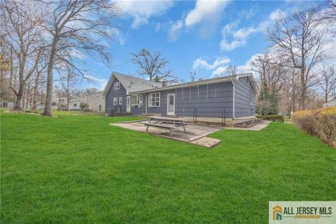 25 Greenwich Road Edison NJ 08820