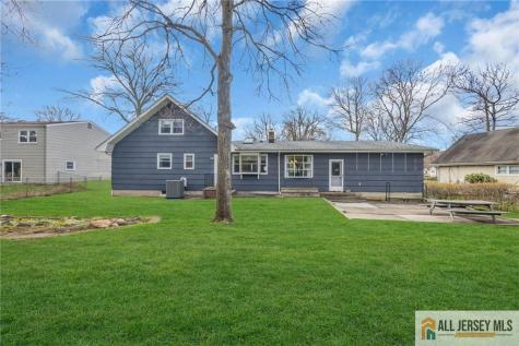25 Greenwich Road Edison NJ 08820