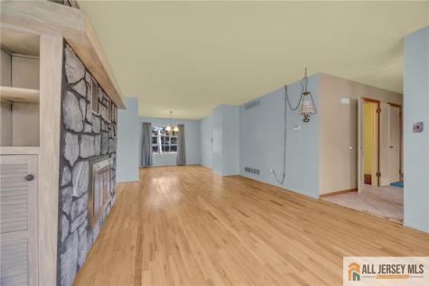 25 Greenwich Road Edison NJ 08820