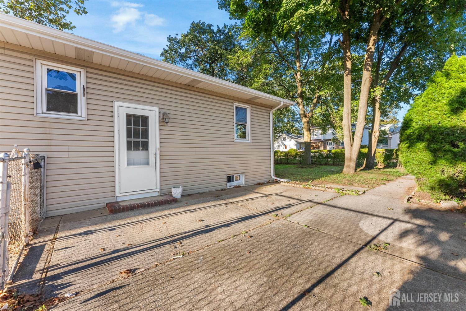 14 Harrison Street Sayreville NJ 08872