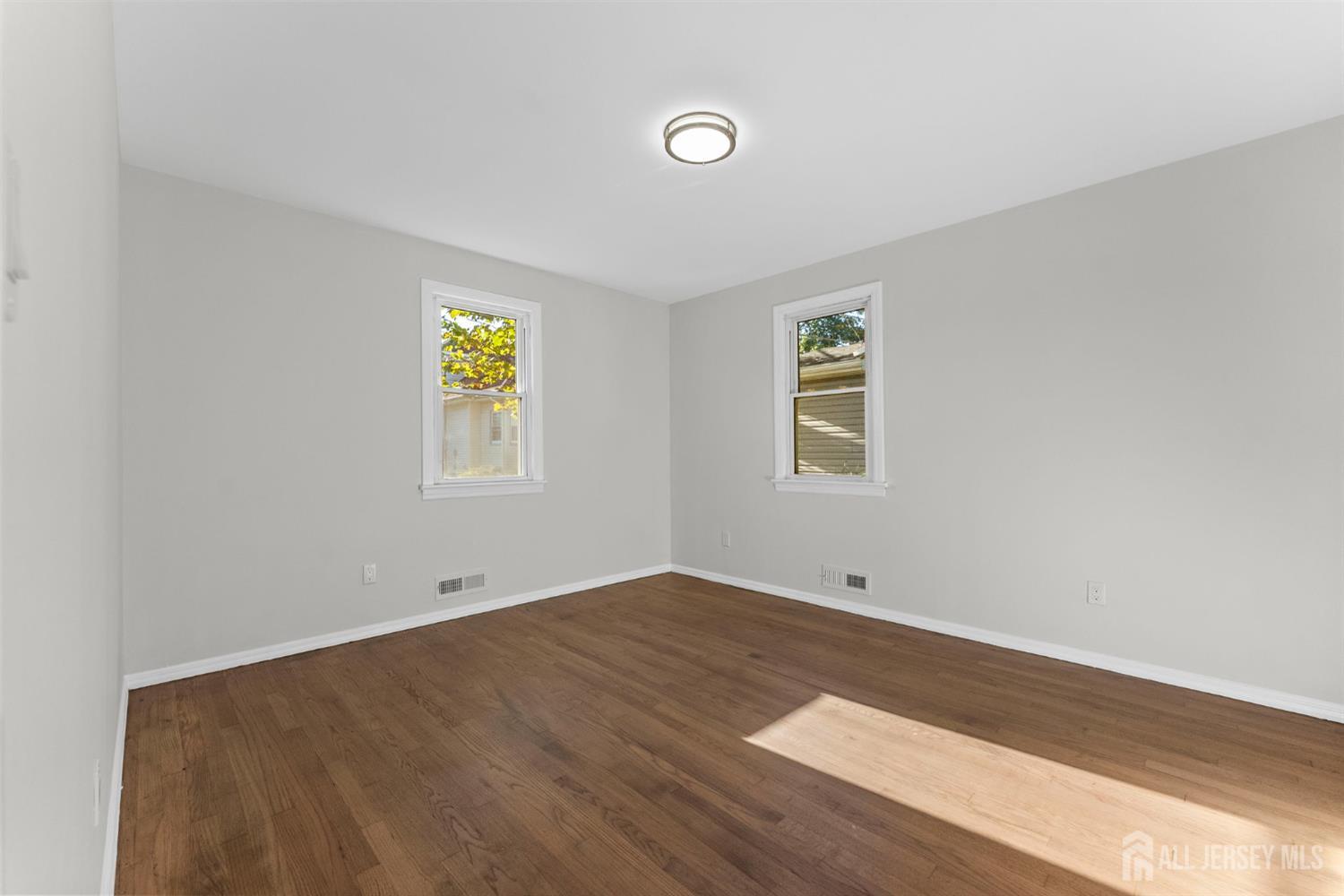 14 Harrison Street Sayreville NJ 08872