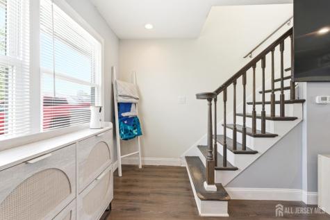 93 Marion Street Carteret NJ 07008