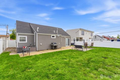 93 Marion Street Carteret NJ 07008