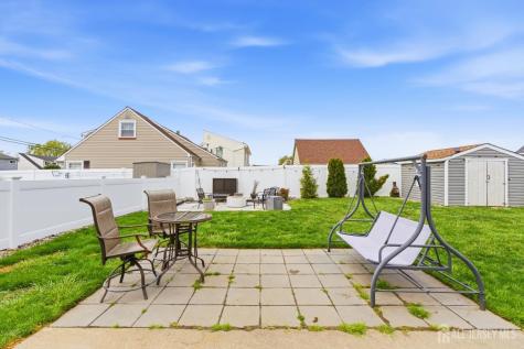 93 Marion Street Carteret NJ 07008