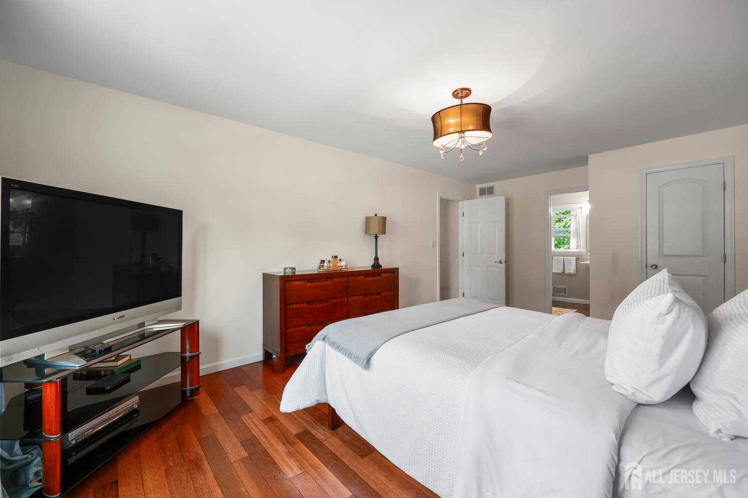 12 Mcfadden Drive Monroe NJ 08831