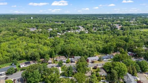 12 Mcfadden Drive Monroe NJ 08831