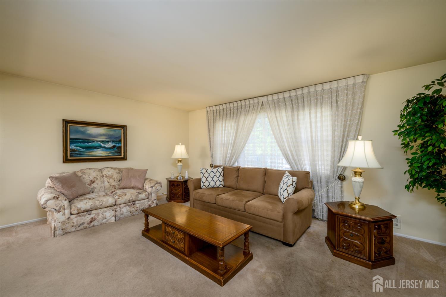 5 Berdine Court Colonia NJ 07067
