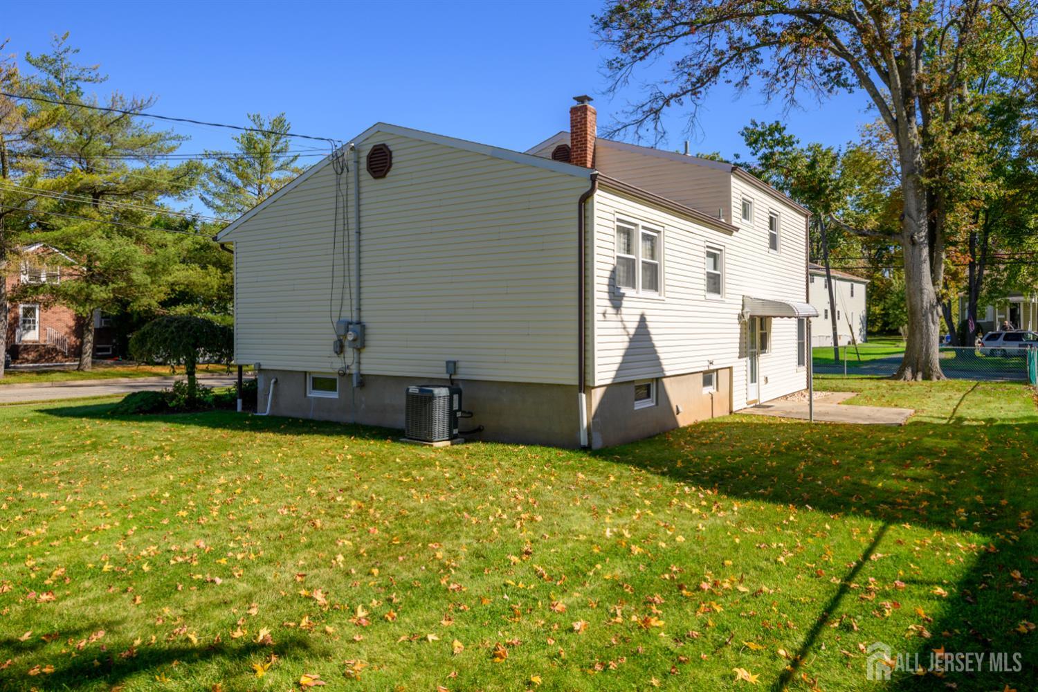5 Berdine Court Colonia NJ 07067