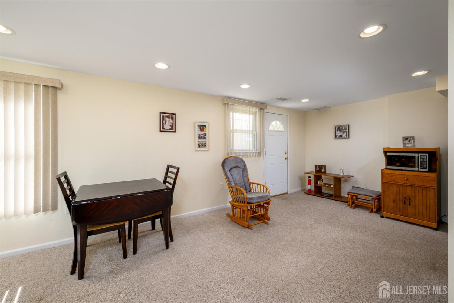 5 Berdine Court Colonia NJ 07067
