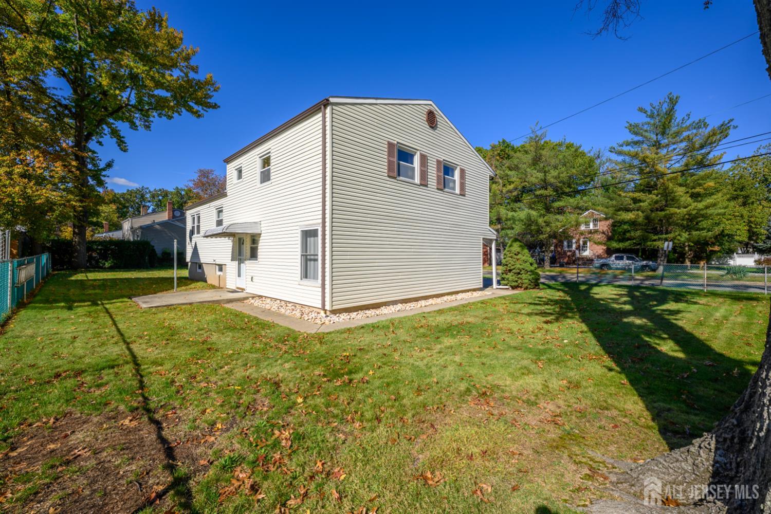 5 Berdine Court Colonia NJ 07067