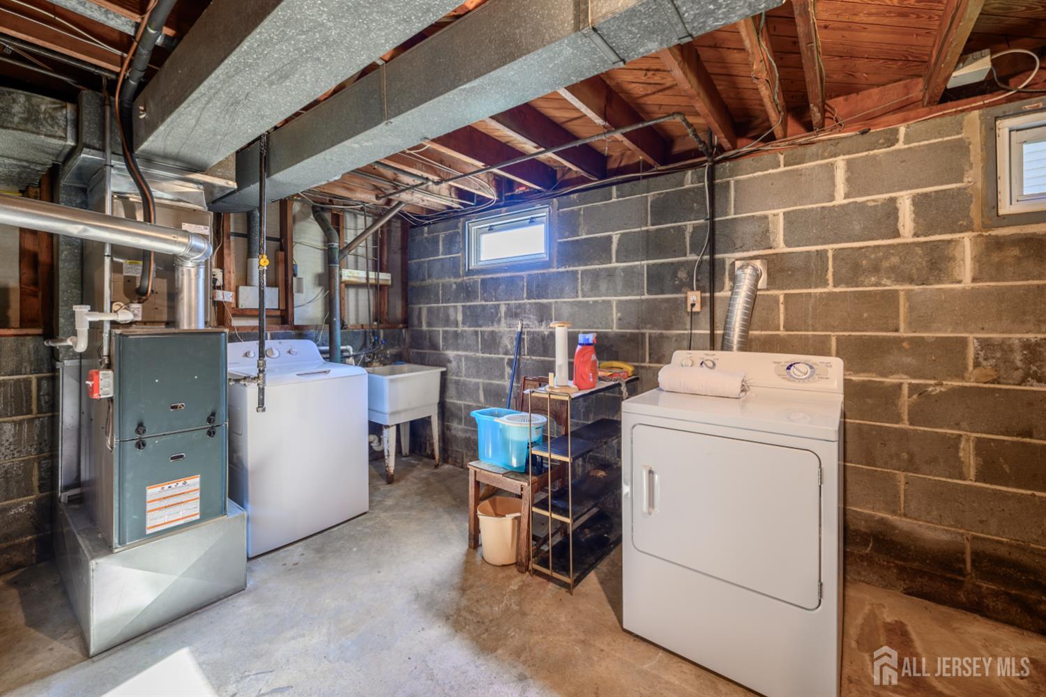 5 Berdine Court Colonia NJ 07067